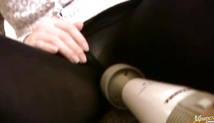 Wonderful oriental diva gags on a perfect shlong